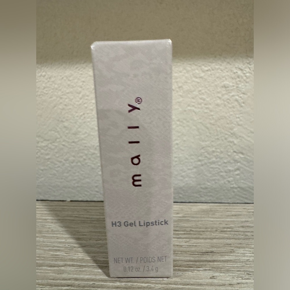 Mally Beauty Class Color Lipstick Hibiscus 0.13 oz. New in box